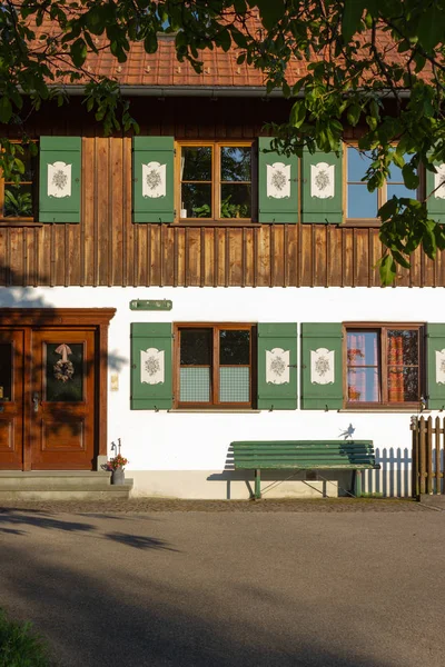 Casa Campo Bavariana Tarde Verano Cálido Sol Del Sur Alemania — Foto de Stock