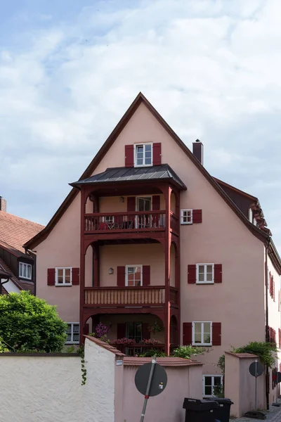 Einer Historischen Stadt Bayern Süddeutschland Sind Sommer Alte Fachwerkhäuser Mit — Stockfoto