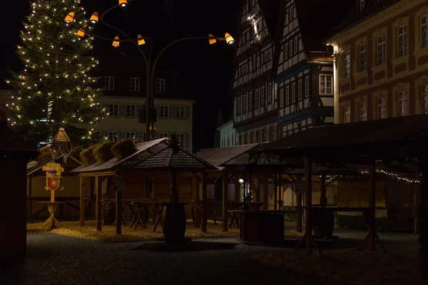 Vánoční Strom Tržišti Listopadu Jih Německé Historické Město Poblíž Mnichova — Stock fotografie