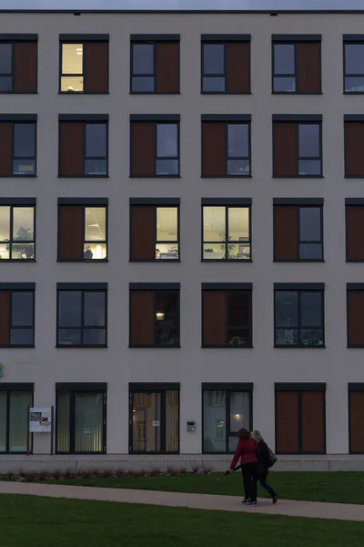 Edificios Oficinas Con Fachada Ventana Grupos Trabajo Sur Alemania Ciudad — Foto de Stock