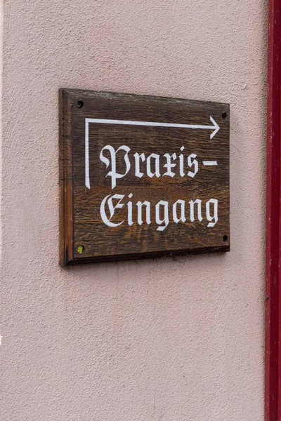 Bavyera bir tarihi şehir Güney Almanya'da yaz, eski ahşap Ahşap çerçeve yapılar pencereler, kapılar ve deecorations bile zaman dinlendirici bir tatil için çok romantik bir yer vardır