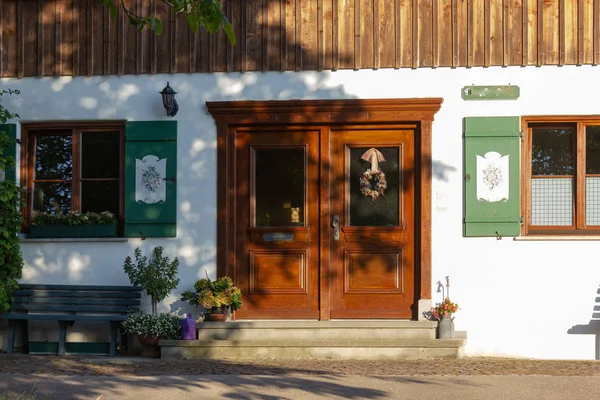 Casa Campo Bavariana Tarde Verano Cálido Sol Del Sur Alemania — Foto de Stock