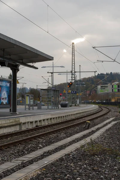 Trainstation Tarafından Geçen Tren Münih Stuttgart Yakınındaki Güney Almanya Şehirde — Stok fotoğraf