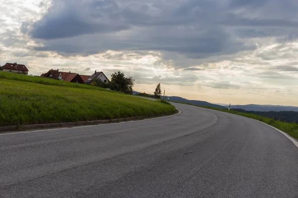 Ciel Nuageux Avec Route Horizon Degrés Torsadé Été Mois Août — Photo