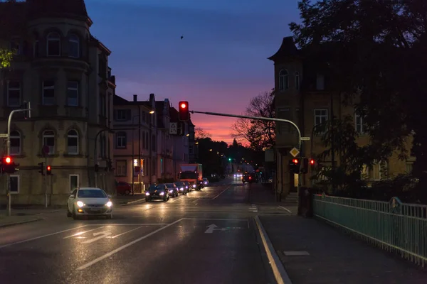 Lightened 슈투트가르트 근처의 역사적인 도시에서 무지개 색상으로 거리가을 — 스톡 사진