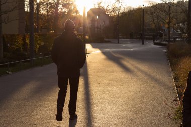 günbatımı güney Almanya stuttgart ve Münih yakınındaki tarihi kent içinde Kasım sonbahar Bulvarı'ndaki
