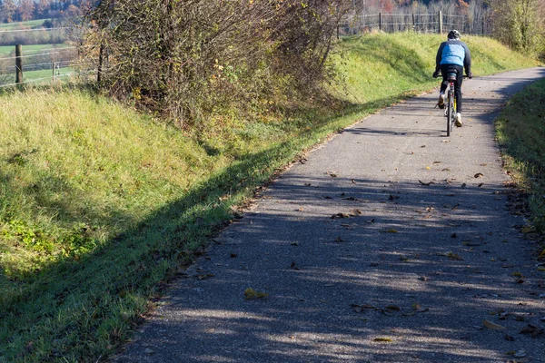 Kola Cyklisty Kteří Bikeway Podzim Listopadu Jižní Německo Krajiny Města — Stock fotografie
