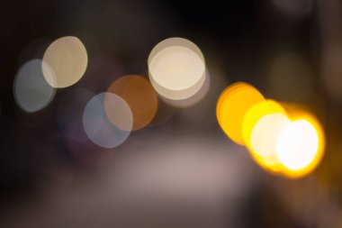 trafik sembolleri karanlıkta Kasım akşam Münih şehir yakınındaki güney Almanya ve stuttgart