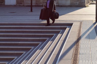 Güney Almanya sabah saat çalışmak için giden insanlar.