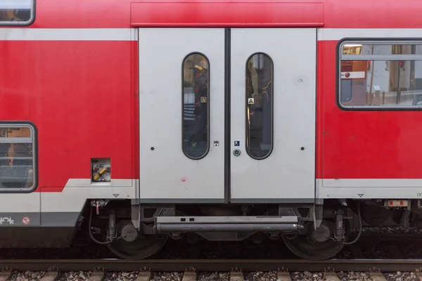 Trainstation Przejeżdżający Pociąg Szyny Infrastrukturą Obok Południowej Miasta Niemcy Pobliżu — Zdjęcie stockowe