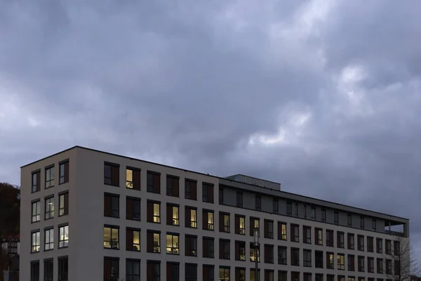 Clădiri Birouri Apus Soare Toamnă Cer Colorat Nori Sudul Germaniei — Fotografie, imagine de stoc