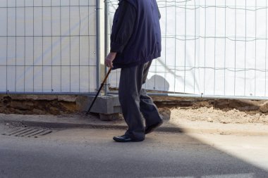 İnşaat alanı bir güneşli bahar gününde Güney Almanya'da Türk üst düzey adama