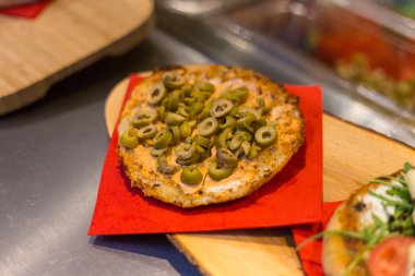 Noel gıda ve kış akşam ayrıntıları tarihi şehir şehir munich yakınındaki güney Almanya ve stuttgart Aralık adlı bir advent xmas piyasada satış