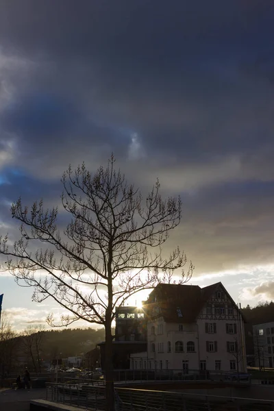 Horizonte Atardecer Ciudad Con Nubes Cielo Azul Sur Alemania Ubicación — Foto de Stock