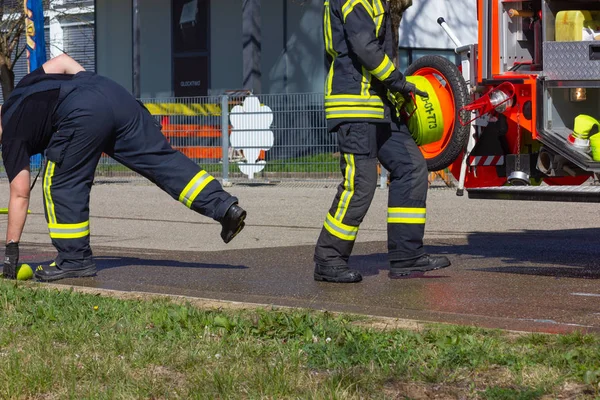 南ドイツの片田舎でアクションの消防署 — ストック写真