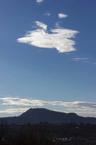Foehn Облака Зимой Декабрь Голубое Солнечное Небо Южной Германии Сельской — стоковое фото