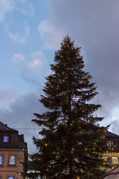 Adornos Navidad Mercado Navidad Advenimiento Alemania Diciembre Noche Invierno — Foto de Stock