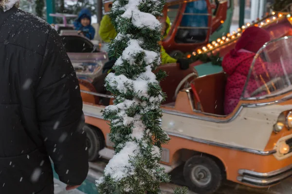 Draaimolen Met Kinderen Plezier Vakantie Van Kerstmis December Zuid Duitsland — Stockfoto