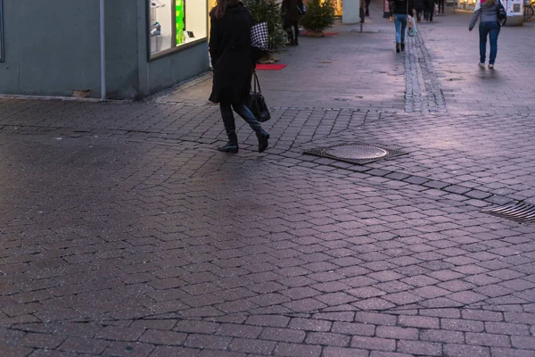 Señora Que Tiene Compras Centro Comercial Navidad Del Advenimiento Alemania —  Fotos de Stock