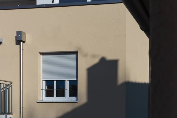 Arquitectura Moderna Fachadas Ciudad Sur Alemania Cielo Azul Soleado Día — Foto de Stock