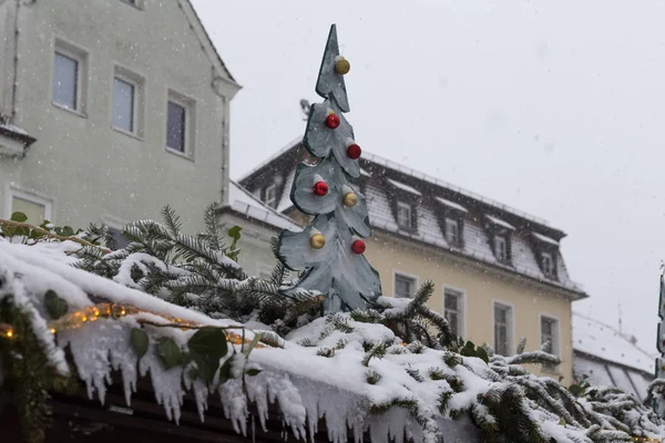 Sneeuwval Kerstmis Marketplace Komst December Een Historische Stad Van Zuid — Stockfoto