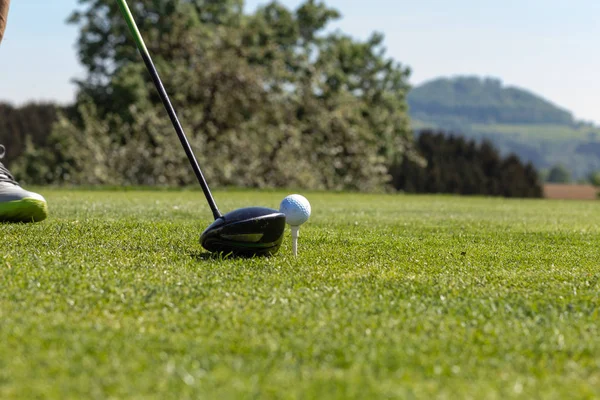 Golfbaan Gazon Gras Bal Lente Landschap Van Zuid Duitsland Platteland — Stockfoto