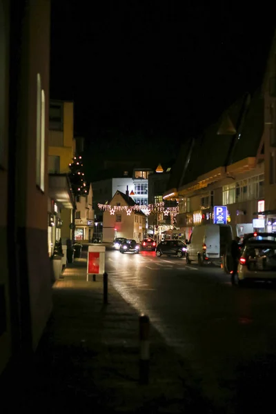 Centro Comercial Navidad Con Tráfico Carretera Ocupada Diciembre Sur Alemania — Foto de Stock