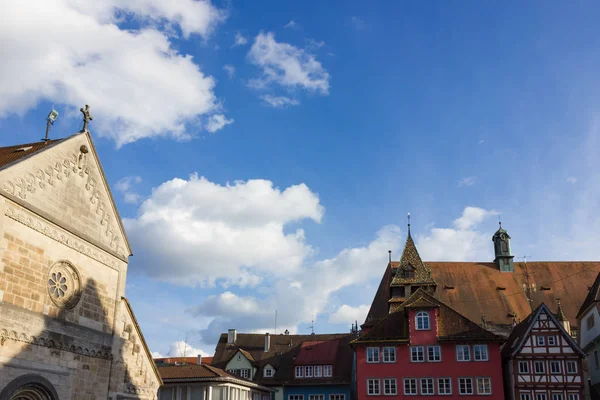 Historische Fachwerk Stadtfassaden Marktplatz Süddeutschland Östlicher Frühling Einem Blauen Himmel — Stockfoto