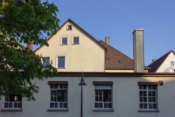 Городские Фасады Историческом Бульваре Весенний Солнечный День Южной Германии — стоковое фото