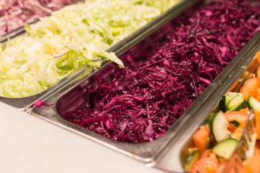 Mediterranean karışık salata sosları Güney Almanya tarihi şehir içinde satış bir stand ile