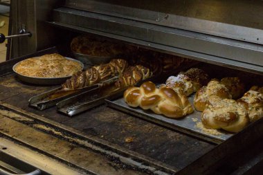 kahverengi lezzetli renkleri Güney Almanya'da bir fırın fırın hamur işleri ve altın ile bir fırın ekmek