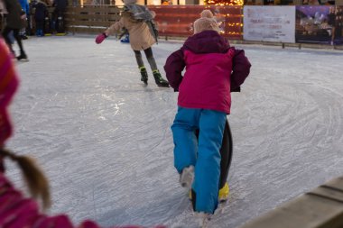 Artistik Patinaj januar kış öğleden sonra pazarda Güney Almanya tarihi