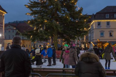 Artistik Patinaj januar kış öğleden sonra pazarda Güney Almanya tarihi