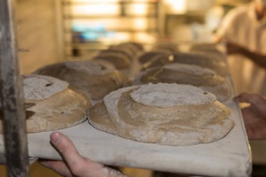 Hamur hazırlama araçları ile bir fırın fırın ürünleri hazırlanması