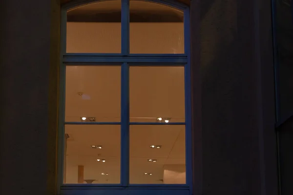 Windows Fasader Blå Timmen Historiska Romantiska Stad Våren Kvällen Södra — Stockfoto
