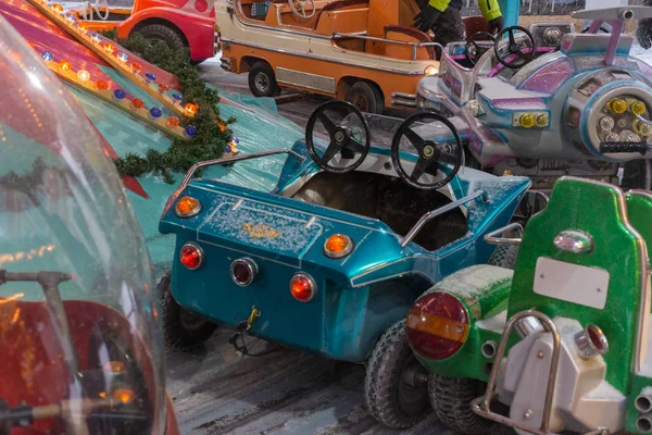 Merry Con Niños Divirtiéndose Vacaciones Navidad Diciembre Sur Alemania Mercado — Foto de Stock