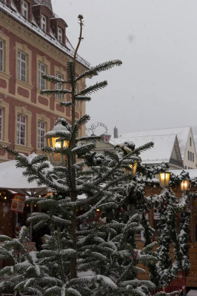 Sneeuwval Kerstmis Marketplace Komst December Een Historische Stad Van Zuid — Stockfoto