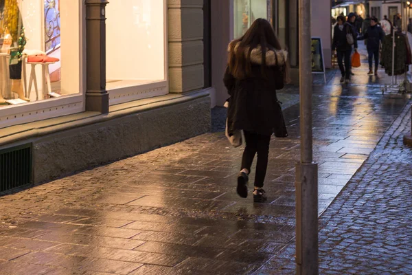 Persone Città All Avvento Dicembre Mercatino Natale Nella Città Storica — Foto Stock