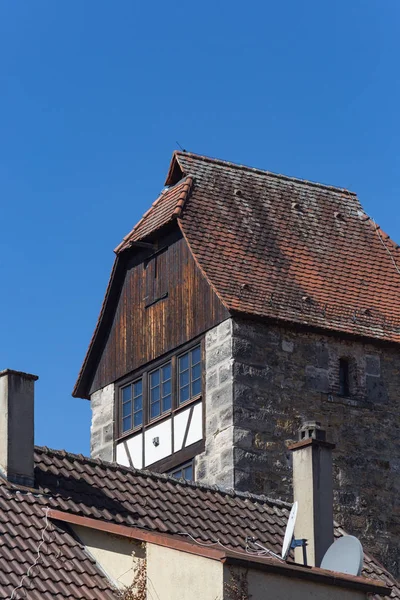 Střešní Anténou Nad Rámec Fasády Jižní Německo Modré Obloze Jarní — Stock fotografie