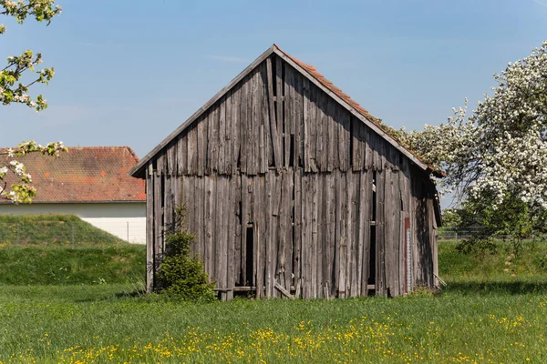 Alte Holzhütte Süddeutschland Frühling Blauer Himmel Sonniger Urlaub — Stockfoto