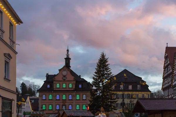 Bâtiments Heure Bleue Ciel Coloré Lors Une Soirée Marché Noël — Photo