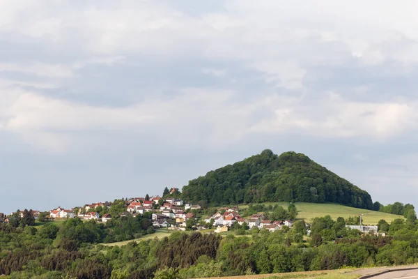 Paisaje Primavera Montaña Pueblo Bosque Sur Alemania — Foto de Stock