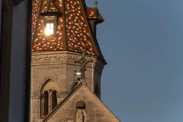 Fachadas Tejados Iglesia Histórica Soleado Vacaciones Primavera Feliz — Foto de Stock