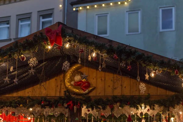 Adornos Navidad Mercado Navidad Advenimiento Alemania Diciembre Noche Invierno — Foto de Stock