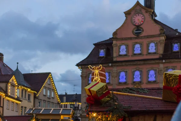 Blauwe Uur Gebouwen Kleurrijke Lucht Een Advent Xmas Markt Avond — Stockfoto