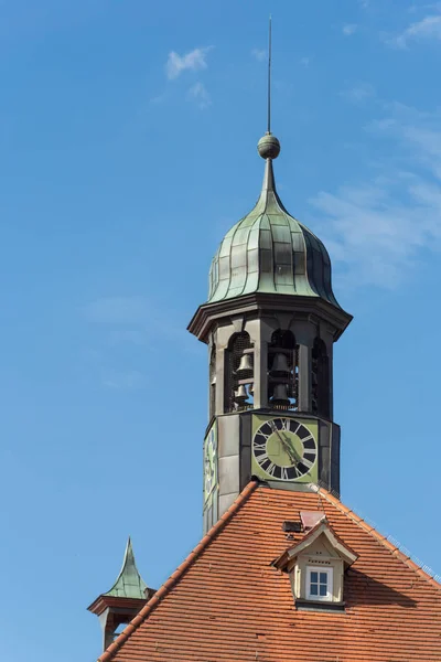 フレームワーク市庁舎屋上と南ドイツの歴史的都市におけるファサードというシュトゥットガルト近郊ヴァイラーシュトッフェル — ストック写真
