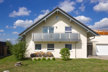 Modern ev mimarisi city stuttgart yakınındaki Güney Almanya'da ilkbahar, kırsal kırsalında