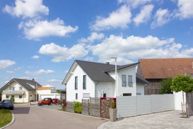 Modern ev mimarisi city stuttgart yakınındaki Güney Almanya'da ilkbahar, kırsal kırsalında
