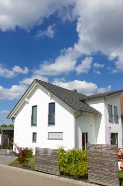 Modern ev mimarisi city stuttgart yakınındaki Güney Almanya'da ilkbahar, kırsal kırsalında