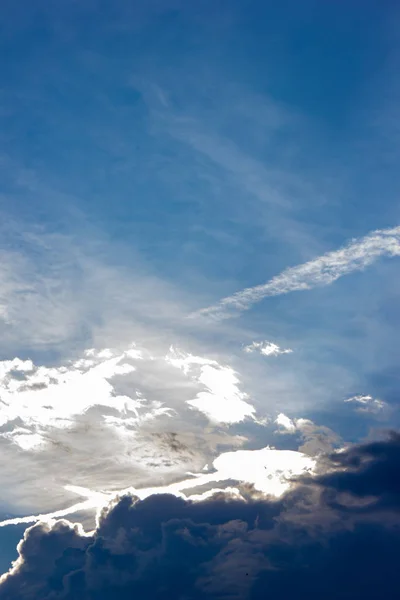 Tempestade Nuvens Céu Azul Sol Feixe Sul Alemanha Baviera Perto — Fotografia de Stock